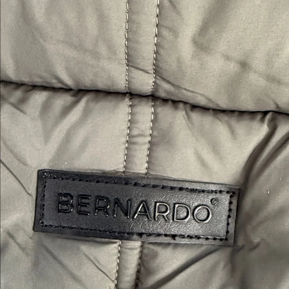 Bernardo Charcoal Puffer Vest - Picture 7 of 7